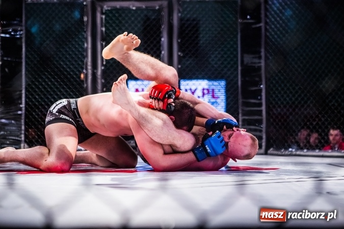 Zdjęcie w galerii na portalu naszraciborz.pl: Kuźnia Raciborska czy Racibórz? Gdzie zabrzmi bęben bitewny na gali MMA  wiadomości z regionu