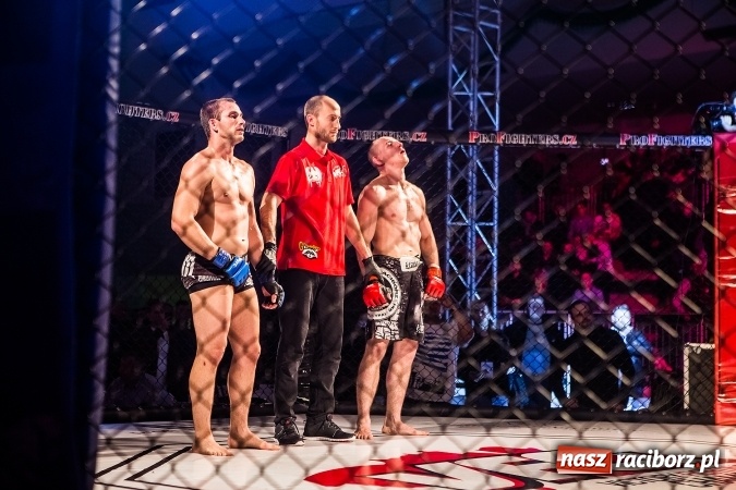 Zdjęcie w galerii na portalu naszraciborz.pl: Kuźnia Raciborska czy Racibórz? Gdzie zabrzmi bęben bitewny na gali MMA  wiadomości z regionu