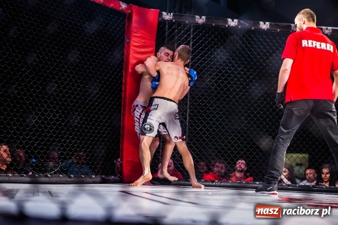 Zdjęcie w galerii na portalu naszraciborz.pl: Kuźnia Raciborska czy Racibórz? Gdzie zabrzmi bęben bitewny na gali MMA  wiadomości z regionu