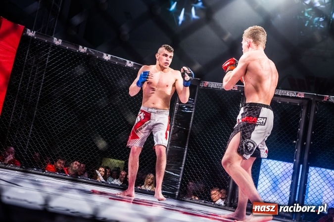 Zdjęcie w galerii na portalu naszraciborz.pl: Kuźnia Raciborska czy Racibórz? Gdzie zabrzmi bęben bitewny na gali MMA  wiadomości z regionu