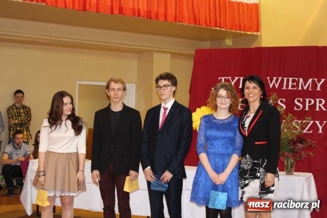 Zdjęcie w galerii na portalu naszraciborz.pl: ZSOMS Racibórz pożegnał swoich maturzystów  wiadomości z regionu
