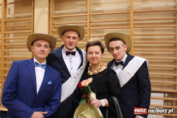 Zdjęcie w galerii na portalu naszraciborz.pl: ZSOMS Racibórz pożegnał swoich maturzystów  wiadomości z regionu