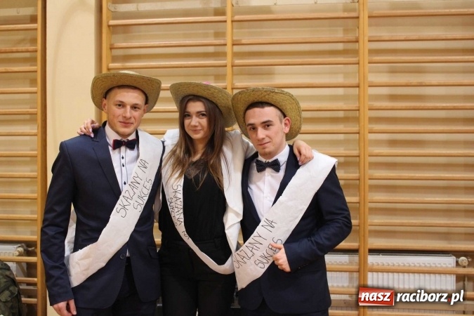 Zdjęcie w galerii na portalu naszraciborz.pl: ZSOMS Racibórz pożegnał swoich maturzystów  wiadomości z regionu