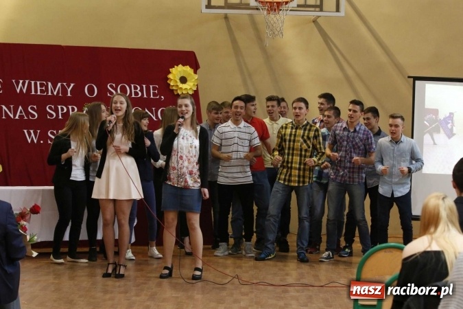 Zdjęcie w galerii na portalu naszraciborz.pl: ZSOMS Racibórz pożegnał swoich maturzystów  wiadomości z regionu