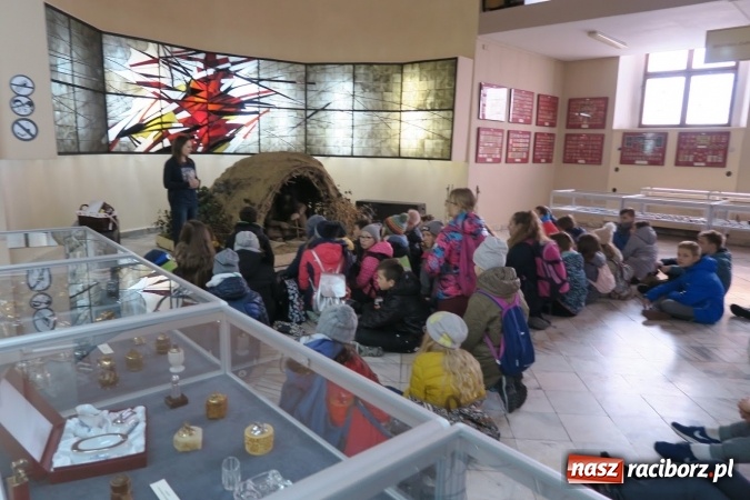 Zdjęcie w galerii na portalu naszraciborz.pl: Warsztaty językowe Euroweek dla najlepszych uczniów SP 8  wiadomości z regionu