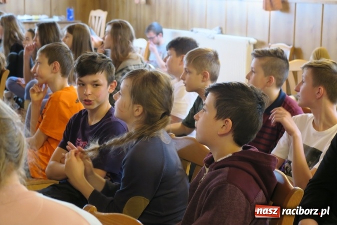 Zdjęcie w galerii na portalu naszraciborz.pl: Warsztaty językowe Euroweek dla najlepszych uczniów SP 8  wiadomości z regionu