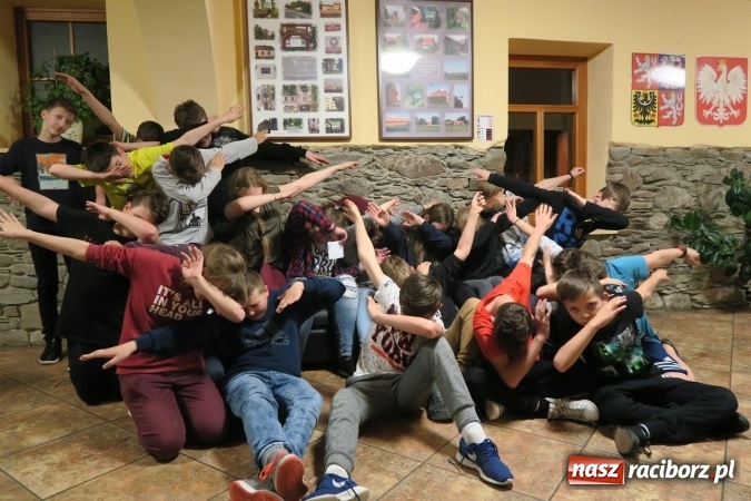 Zdjęcie w galerii na portalu naszraciborz.pl: Warsztaty językowe Euroweek dla najlepszych uczniów SP 8  wiadomości z regionu