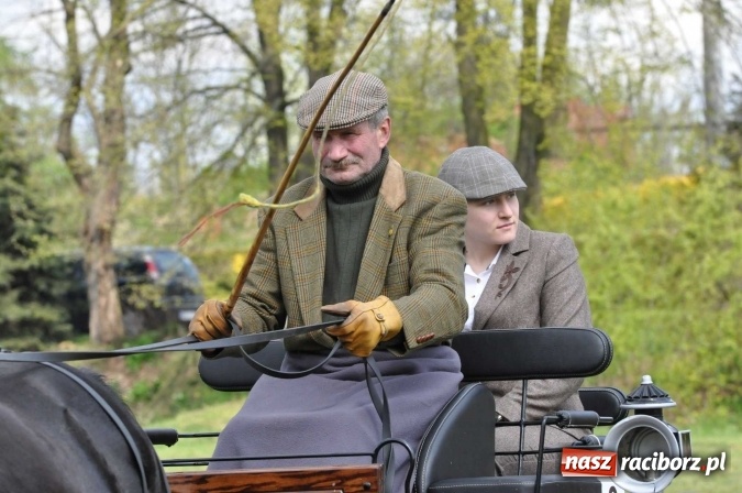 Zdjęcie w galerii na portalu naszraciborz.pl: W Kornicach trwają zawody zaprzęgowe połączone z majówką konną wiadomości z regionu