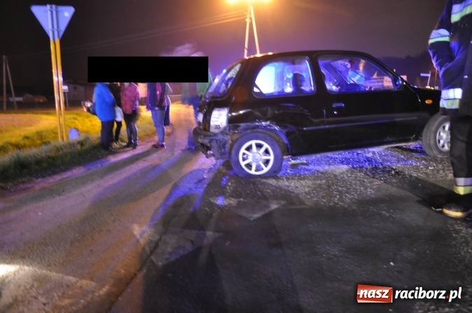 Zdjęcie w galerii na portalu naszraciborz.pl: Zderzenie opla i nissana w Rzuchowie wiadomości z regionu