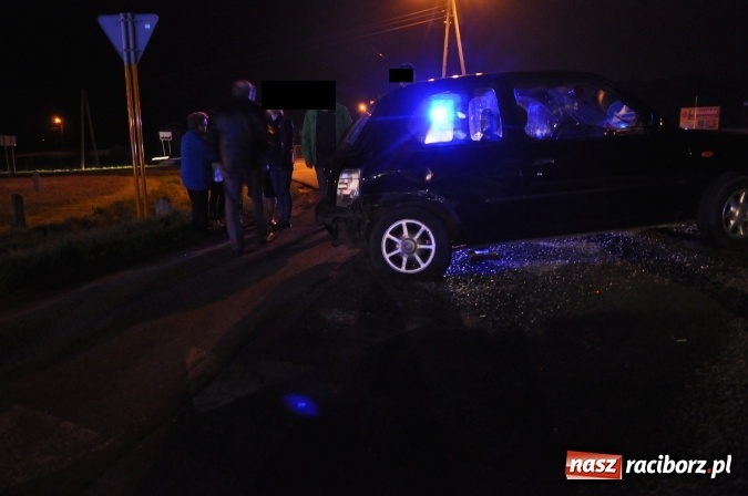Zdjęcie w galerii na portalu naszraciborz.pl: Zderzenie opla i nissana w Rzuchowie wiadomości z regionu