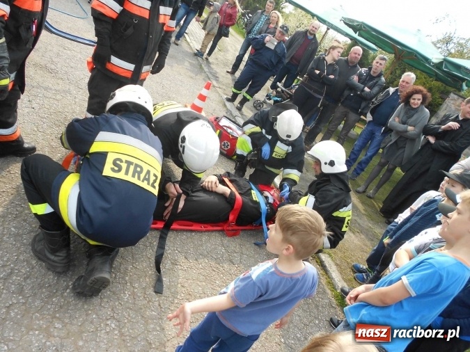 Zdjęcie w galerii na portalu naszraciborz.pl: Dzień otwarty w OSP Rudy. Strażacy pokazali swoje umiejętności wiadomości z regionu