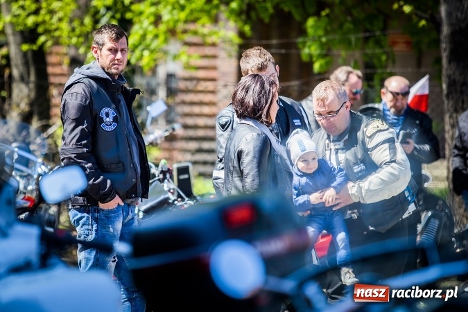 Zdjęcie w galerii na portalu naszraciborz.pl: Inauguracja sezonu motocyklowego w Raciborzu. Przejazd kawalkady trwał 10 minut wiadomości z regionu