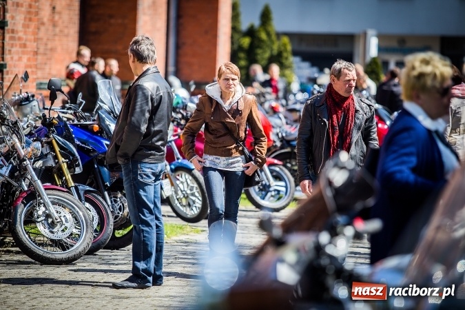 Zdjęcie w galerii na portalu naszraciborz.pl: Inauguracja sezonu motocyklowego w Raciborzu. Przejazd kawalkady trwał 10 minut wiadomości z regionu