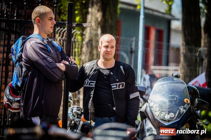 Zdjęcie w galerii na portalu naszraciborz.pl: Inauguracja sezonu motocyklowego w Raciborzu. Przejazd kawalkady trwał 10 minut wiadomości z regionu