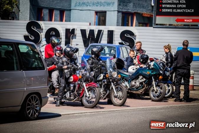 Zdjęcie w galerii na portalu naszraciborz.pl: Inauguracja sezonu motocyklowego w Raciborzu. Przejazd kawalkady trwał 10 minut wiadomości z regionu