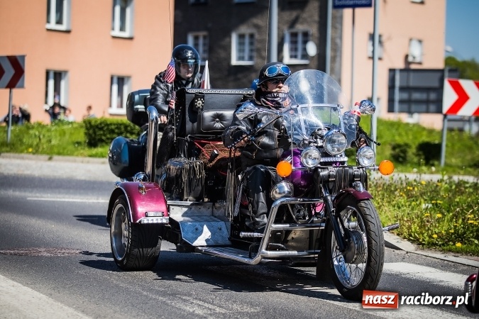 Zdjęcie w galerii na portalu naszraciborz.pl: Inauguracja sezonu motocyklowego w Raciborzu. Przejazd kawalkady trwał 10 minut wiadomości z regionu