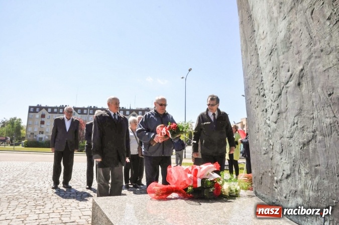 Zdjęcie w galerii na portalu naszraciborz.pl: Raciborska lewica uczciła robotnicze święto wiadomości z regionu