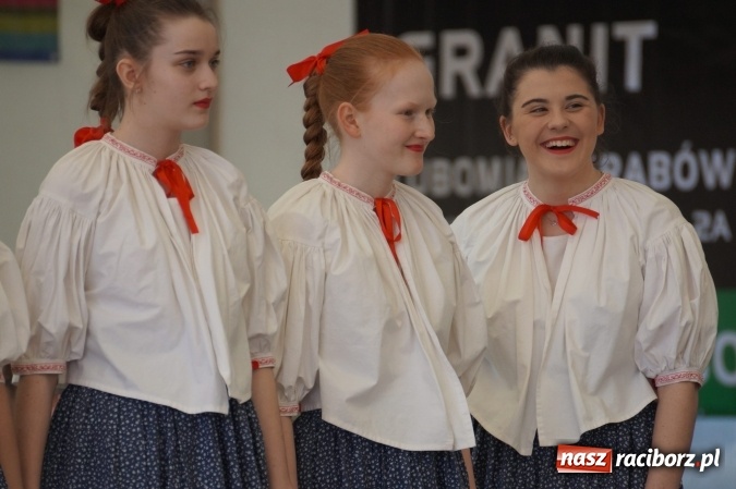 Zdjęcie w galerii na portalu naszraciborz.pl: Wystartowała wielka majówka w Nędzy  wiadomości z regionu