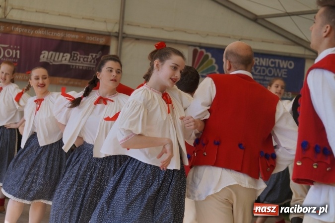 Zdjęcie w galerii na portalu naszraciborz.pl: Wystartowała wielka majówka w Nędzy  wiadomości z regionu