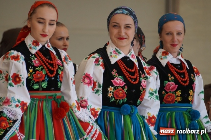 Zdjęcie w galerii na portalu naszraciborz.pl: Wystartowała wielka majówka w Nędzy  wiadomości z regionu