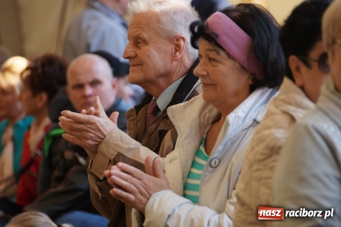 Zdjęcie w galerii na portalu naszraciborz.pl: Gwiazdy śląskiej sceny na majówce w Nędzy  wiadomości z regionu