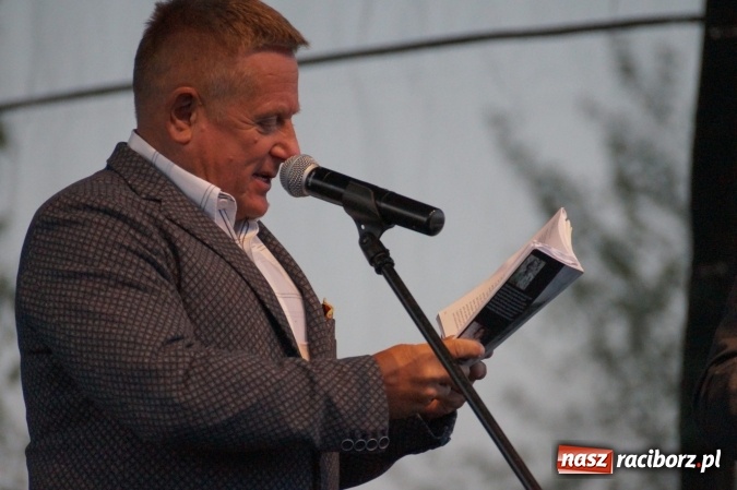 Zdjęcie w galerii na portalu naszraciborz.pl: Gwiazdy śląskiej sceny na majówce w Nędzy  wiadomości z regionu