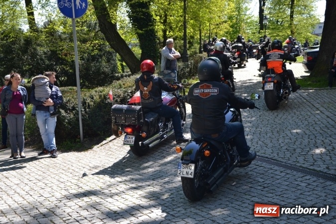 Zdjęcie w galerii na portalu naszraciborz.pl: Inauguracja sezonu motocyklowego w Raciborzu – festyn na Zamku Piastowskim wiadomości z regionu