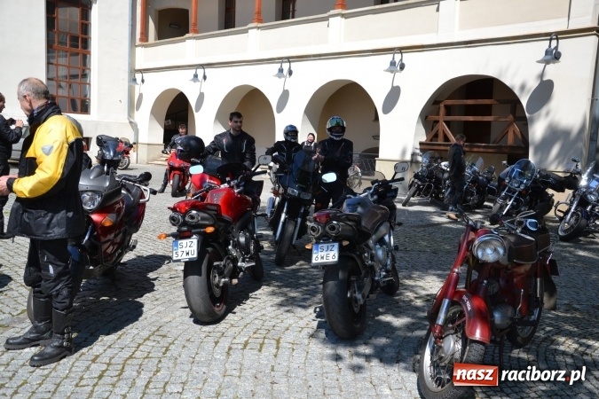 Zdjęcie w galerii na portalu naszraciborz.pl: Inauguracja sezonu motocyklowego w Raciborzu – festyn na Zamku Piastowskim wiadomości z regionu