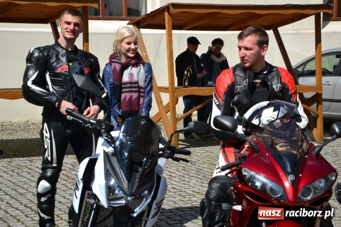Zdjęcie w galerii na portalu naszraciborz.pl: Inauguracja sezonu motocyklowego w Raciborzu – festyn na Zamku Piastowskim wiadomości z regionu