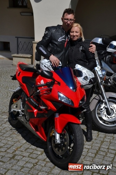 Zdjęcie w galerii na portalu naszraciborz.pl: Inauguracja sezonu motocyklowego w Raciborzu – festyn na Zamku Piastowskim wiadomości z regionu