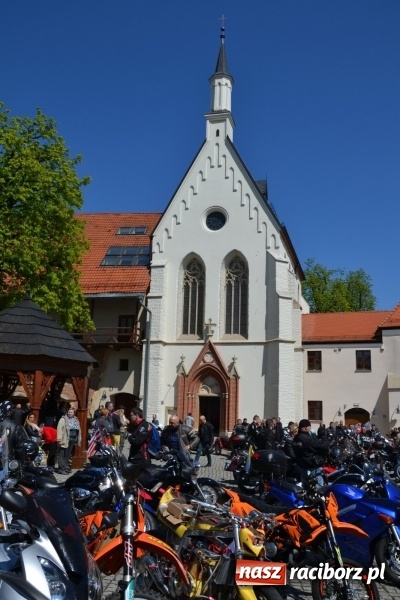Zdjęcie w galerii na portalu naszraciborz.pl: Inauguracja sezonu motocyklowego w Raciborzu – festyn na Zamku Piastowskim wiadomości z regionu