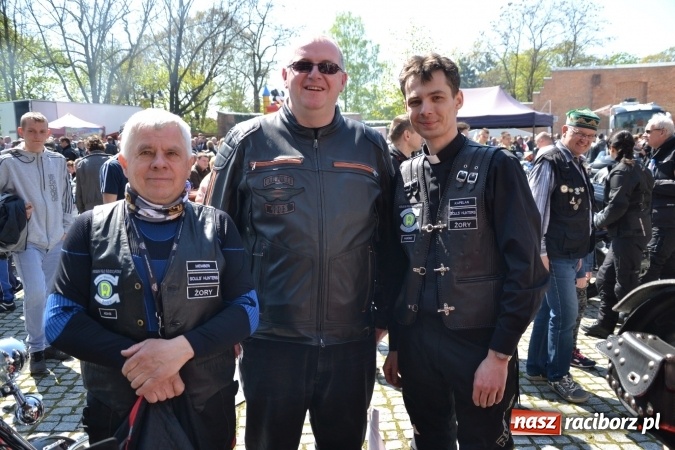 Zdjęcie w galerii na portalu naszraciborz.pl: Inauguracja sezonu motocyklowego w Raciborzu – festyn na Zamku Piastowskim wiadomości z regionu