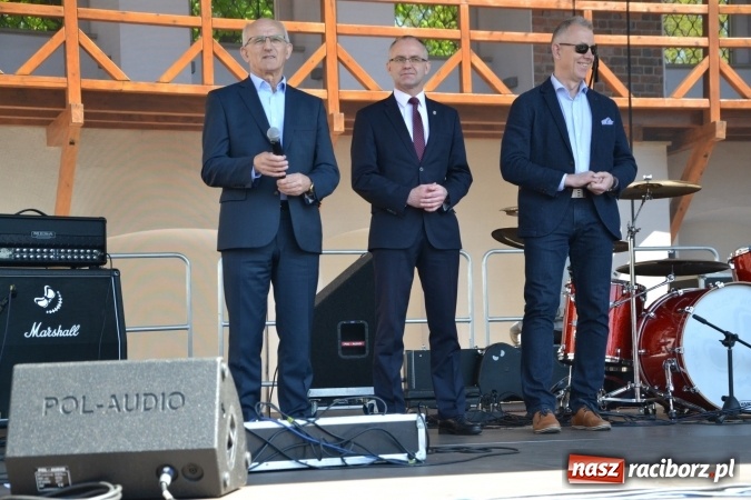 Zdjęcie w galerii na portalu naszraciborz.pl: Inauguracja sezonu motocyklowego w Raciborzu – festyn na Zamku Piastowskim wiadomości z regionu
