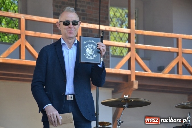 Zdjęcie w galerii na portalu naszraciborz.pl: Inauguracja sezonu motocyklowego w Raciborzu – festyn na Zamku Piastowskim wiadomości z regionu