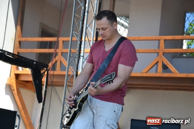 Zdjęcie w galerii na portalu naszraciborz.pl: Inauguracja sezonu motocyklowego w Raciborzu – festyn na Zamku Piastowskim wiadomości z regionu