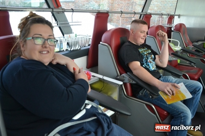 Zdjęcie w galerii na portalu naszraciborz.pl: Inauguracja sezonu motocyklowego w Raciborzu – festyn na Zamku Piastowskim wiadomości z regionu