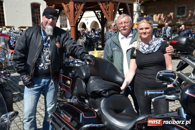 Zdjęcie w galerii na portalu naszraciborz.pl: Inauguracja sezonu motocyklowego w Raciborzu – festyn na Zamku Piastowskim wiadomości z regionu