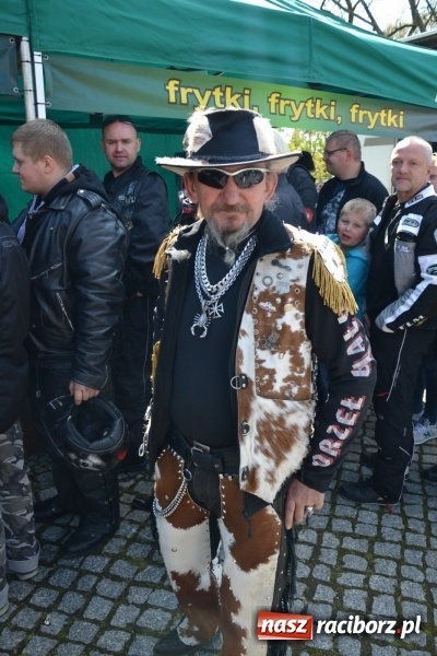 Zdjęcie w galerii na portalu naszraciborz.pl: Inauguracja sezonu motocyklowego w Raciborzu – festyn na Zamku Piastowskim wiadomości z regionu