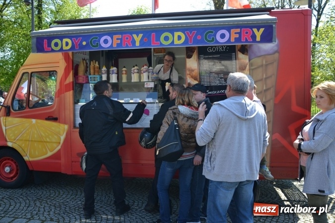 Zdjęcie w galerii na portalu naszraciborz.pl: Inauguracja sezonu motocyklowego w Raciborzu – festyn na Zamku Piastowskim wiadomości z regionu