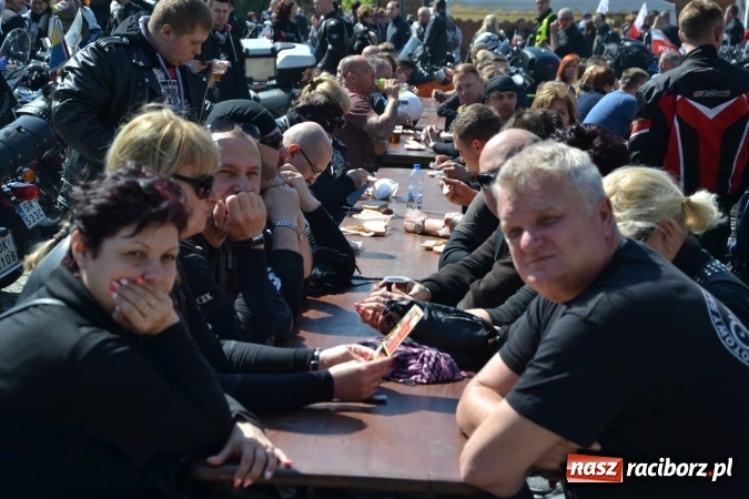 Zdjęcie w galerii na portalu naszraciborz.pl: Inauguracja sezonu motocyklowego w Raciborzu – festyn na Zamku Piastowskim wiadomości z regionu