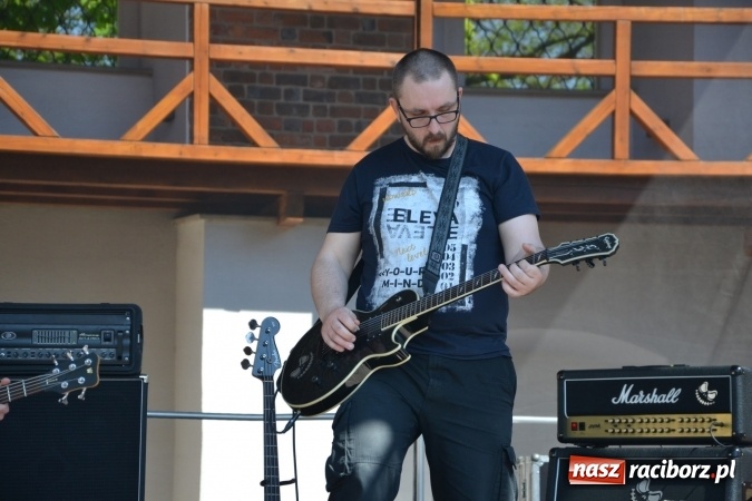 Zdjęcie w galerii na portalu naszraciborz.pl: Inauguracja sezonu motocyklowego w Raciborzu – festyn na Zamku Piastowskim wiadomości z regionu