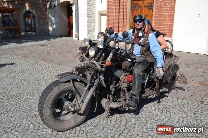 Zdjęcie w galerii na portalu naszraciborz.pl: Inauguracja sezonu motocyklowego w Raciborzu – festyn na Zamku Piastowskim wiadomości z regionu