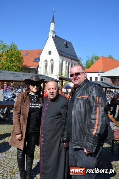 Zdjęcie w galerii na portalu naszraciborz.pl: Inauguracja sezonu motocyklowego w Raciborzu – festyn na Zamku Piastowskim wiadomości z regionu