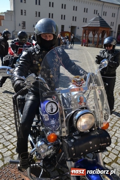 Zdjęcie w galerii na portalu naszraciborz.pl: Inauguracja sezonu motocyklowego w Raciborzu – festyn na Zamku Piastowskim wiadomości z regionu
