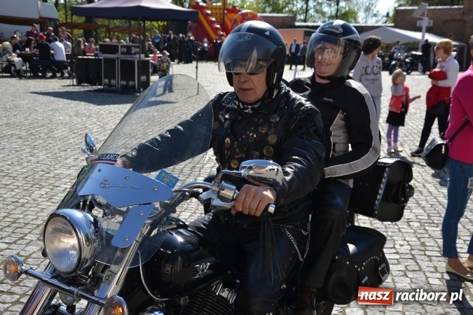 Zdjęcie w galerii na portalu naszraciborz.pl: Inauguracja sezonu motocyklowego w Raciborzu – festyn na Zamku Piastowskim wiadomości z regionu