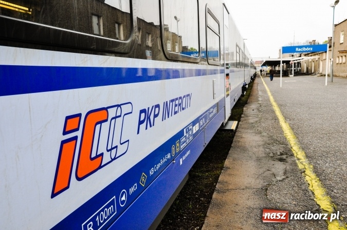 Zdjęcie w galerii na portalu naszraciborz.pl: ED 161 DART - nowa jakość zawitała do Raciborza. Na 170-lecie linii do Chałupek  wiadomości z regionu