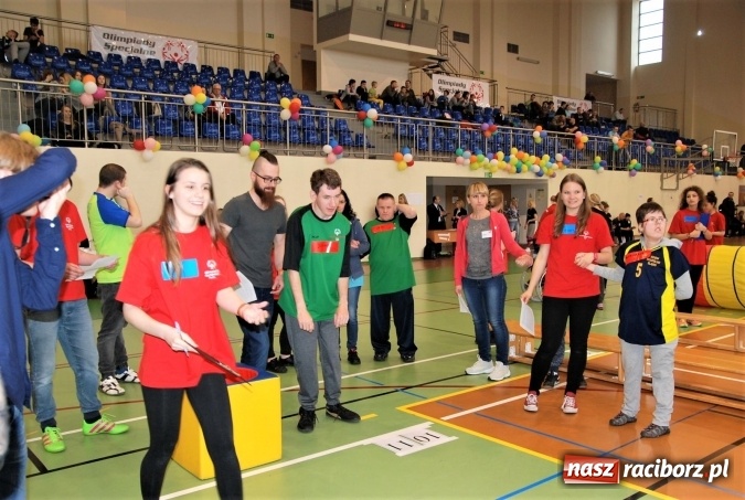 Zdjęcie w galerii na portalu naszraciborz.pl: XXIII Śląski Dzień Treningowy Programu Aktywności Motorycznej Olimpiad Specjalnych z udziałem raciborskiego Huraganu  wiadomości z regionu