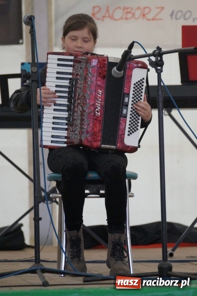 Zdjęcie w galerii na portalu naszraciborz.pl: Gmina talentów! W Nędzy rozpoczął się drugi dzień majówki wiadomości z regionu