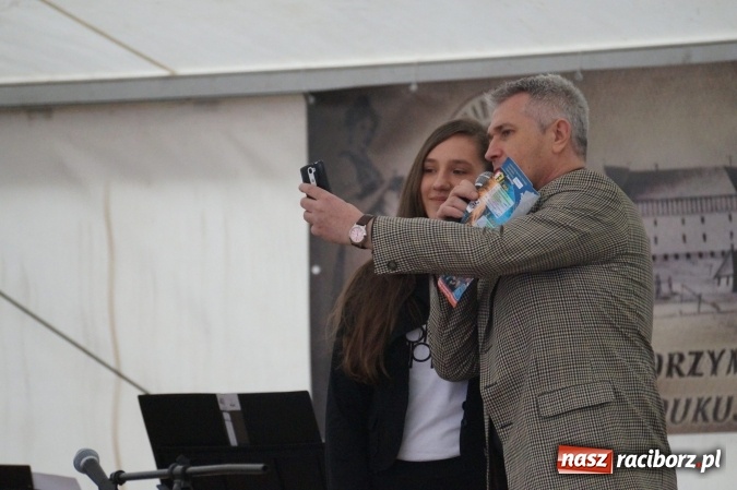 Zdjęcie w galerii na portalu naszraciborz.pl: Gmina talentów! W Nędzy rozpoczął się drugi dzień majówki wiadomości z regionu