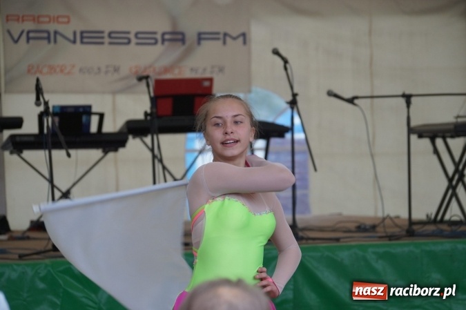 Zdjęcie w galerii na portalu naszraciborz.pl: Gmina talentów! W Nędzy rozpoczął się drugi dzień majówki wiadomości z regionu